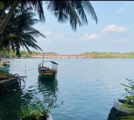Green Island Homestay Riverside Kozhikode Exterior foto